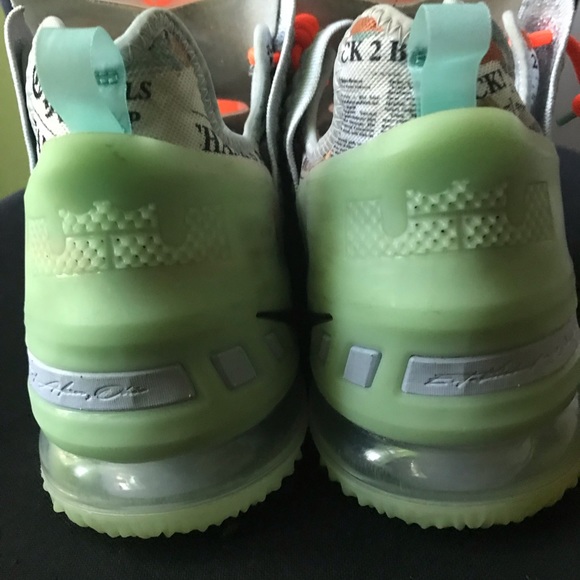Lebron XVIII blue tint/ dynamic turquoise-ghost - Picture 3 of 6